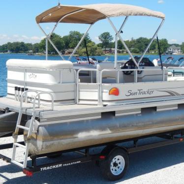 2008 Sun Tracker party barge 200