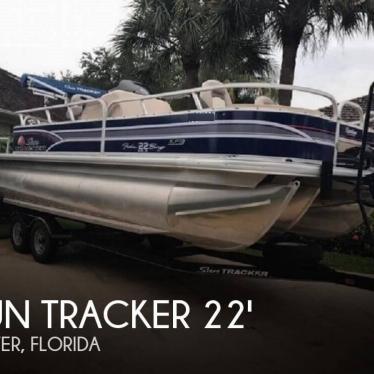 2014 Sun Tracker fishin' barge 22 dlx