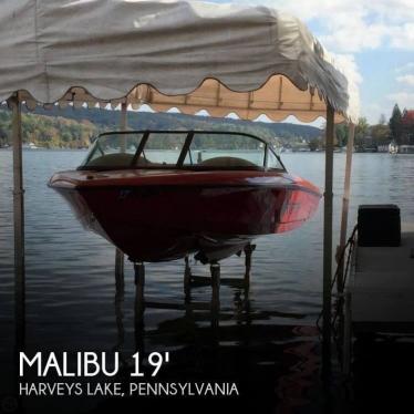 1997 Malibu corvette limited edition ski boat