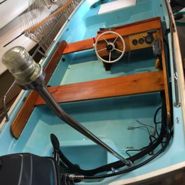 1998 Boston Whaler 40th anniversary limited production with blue gel coat
