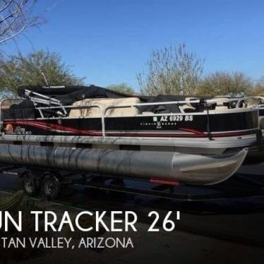 2013 Sun Tracker fishin barge 24 dlx