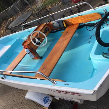 1998 Boston Whaler 40th anniversary limited production with blue gel coat