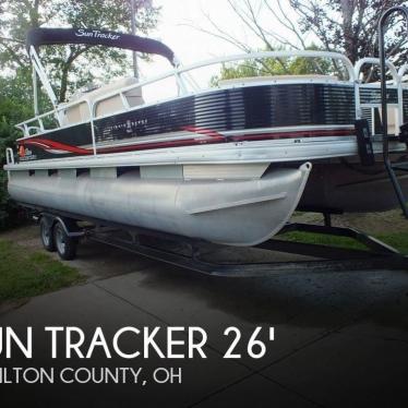 2012 Sun Tracker fishin' barge 24 dlx