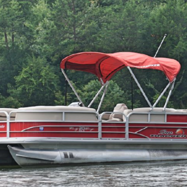 2016 Sun Tracker 20' dlx party barge