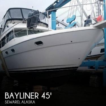 1995 Bayliner 4587 cockpit motor yacht