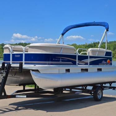 2014 Sun Tracker party barge 18 dlx