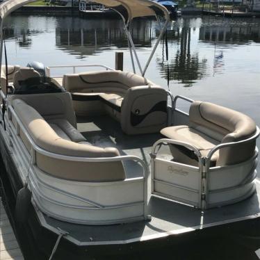 2016 Sun Tracker 24 ft party barge
