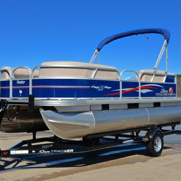 2015 Sun Tracker party barge 18 dlx