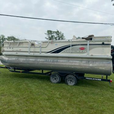 2003 Sun Tracker party barge 22