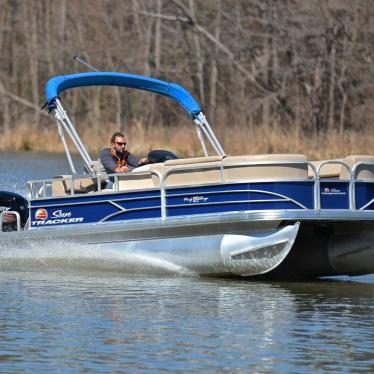 2018 Sun Tracker party barge 20 dlx