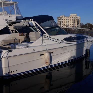 1986 Sea Ray 390 express crusier