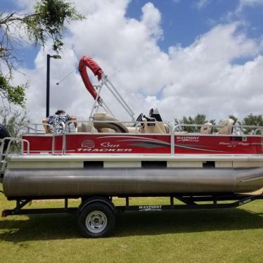 2017 Sun Tracker 20ft boat