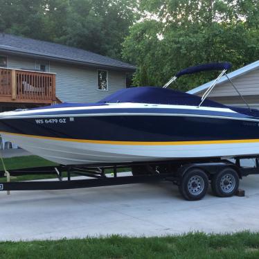 2005 Cobalt 240 bow rider, flawless!