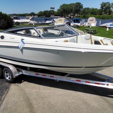 2014 Larson 238 lxi boat