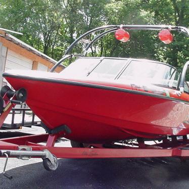 1997 Malibu corvette boat