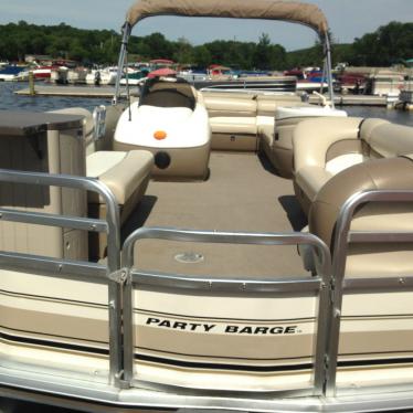 2002 Sun Tracker party barge