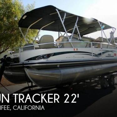 2011 Sun Tracker party barge 22 sport fish regency