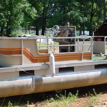 1984 Sun Tracker pontoon with trailer
