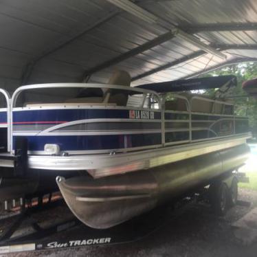 2015 Sun Tracker fishin' barge 22dlx