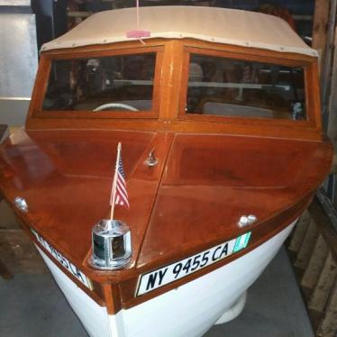 1957 Thompson vintage outboardmahogany boat cruiser