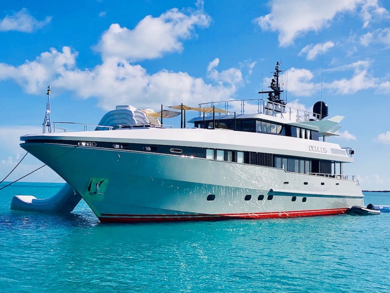 1996 Nassau tri deck motor yacht