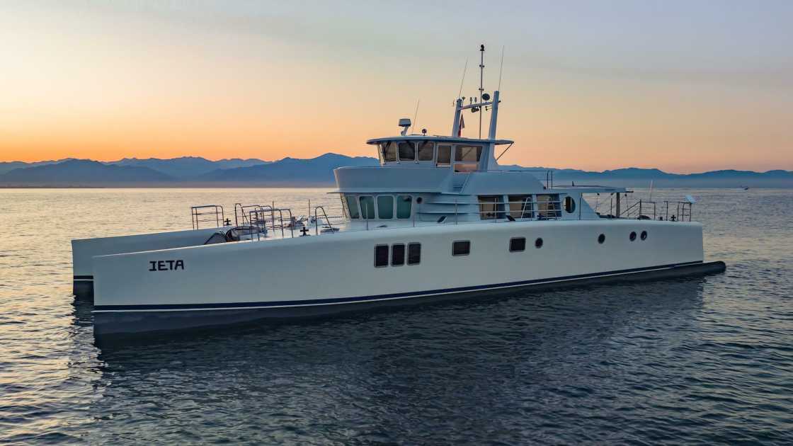 2012 Custom 78 transocean powercat