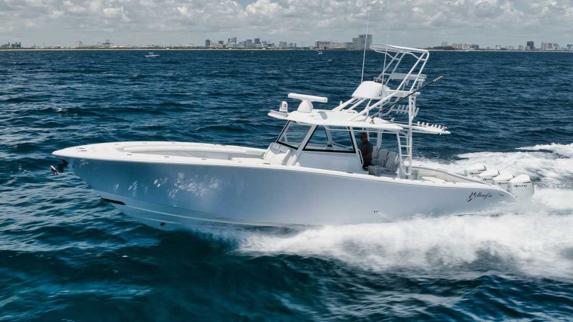 2022 Yellowfin 42 offshore