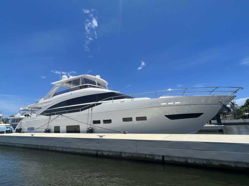 2017 Palm Beach 75 motor yacht