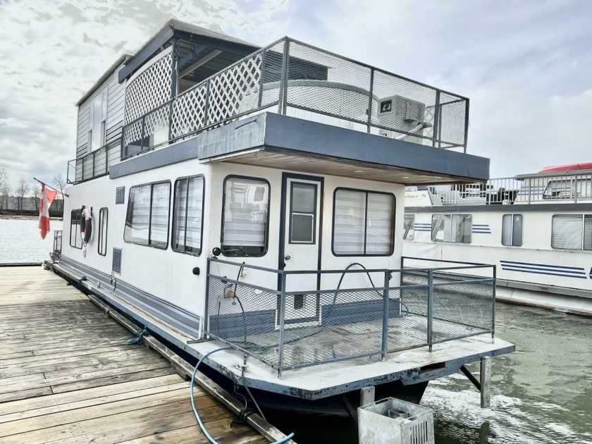 1987 Admiral houseboat