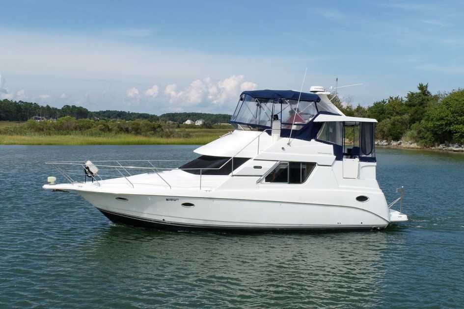 2000 Silverton 352 aft cabin motor yacht