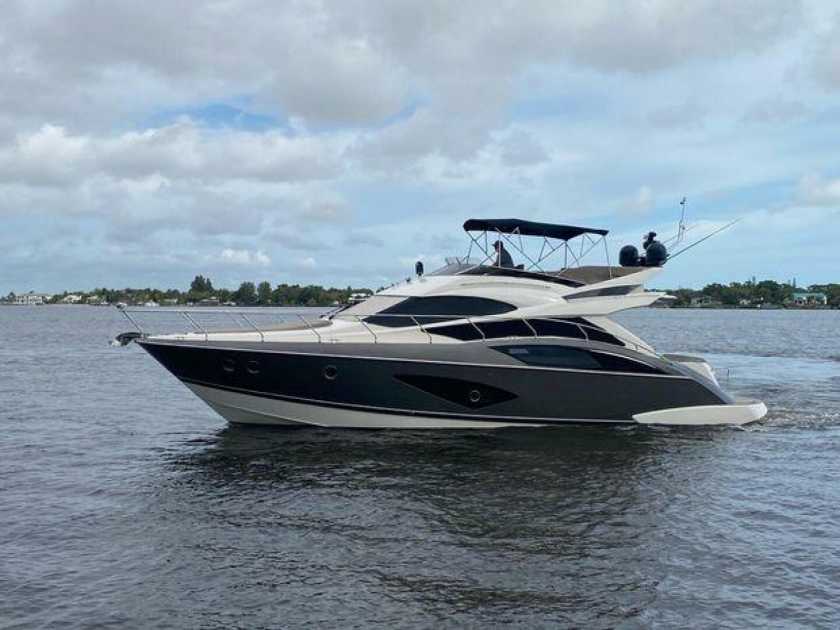 2017 Marquis 500 sport yacht