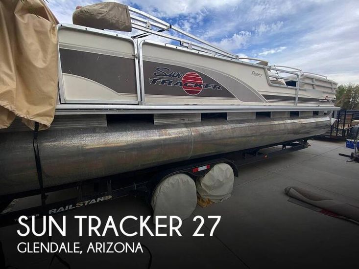 2001 Sun Tracker 27 party barge