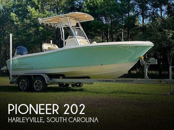 2020 Pioneer 202 islander