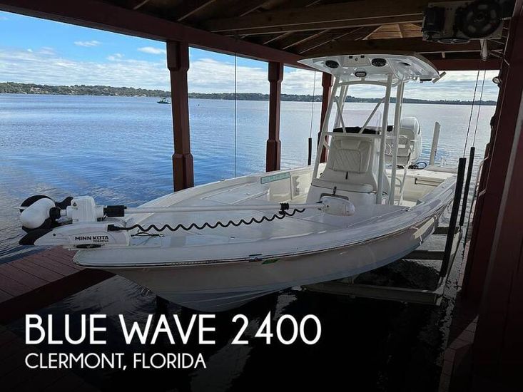 2022 Blue Wave 2400 pure bay