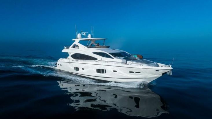 2011 Sunseeker 88 yacht