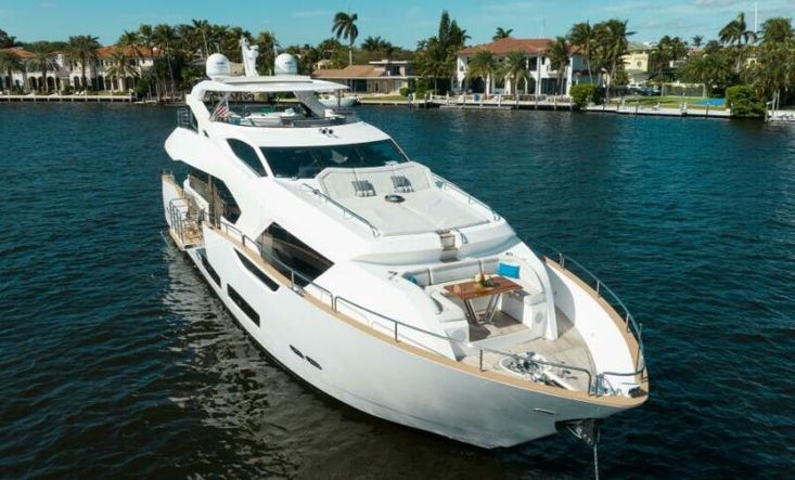 2018 Sunseeker 95 yacht