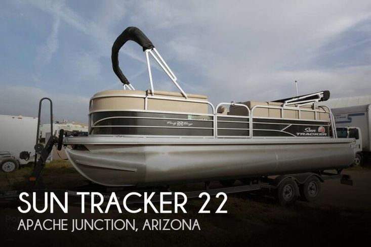 2018 Sun Tracker 22 party barge