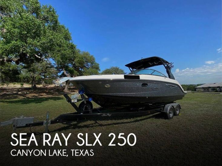 2018 Sea Ray 250 slx
