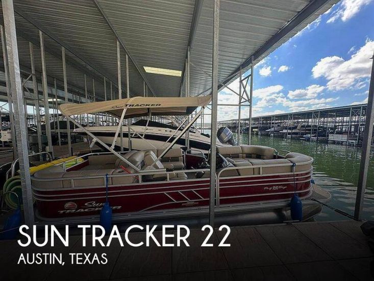 2023 Sun Tracker 22 party barge