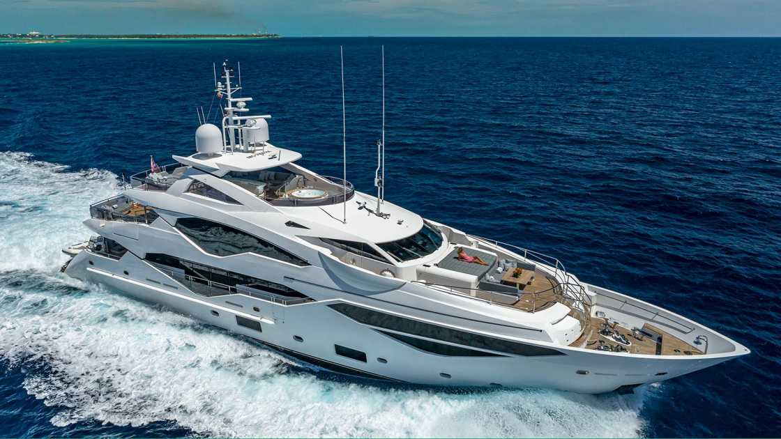 2020 Palm Beach 131 yacht