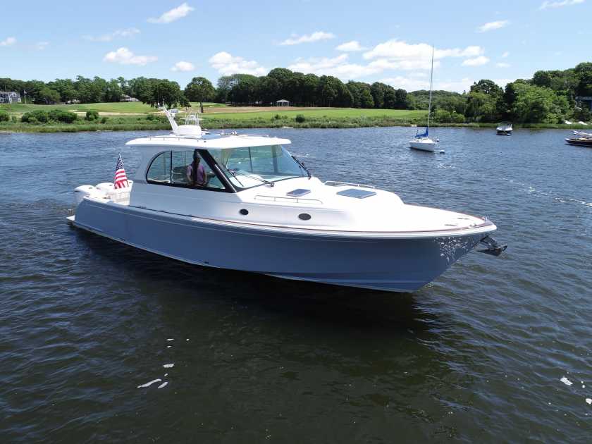 2020 Hinckley sport boat 40x