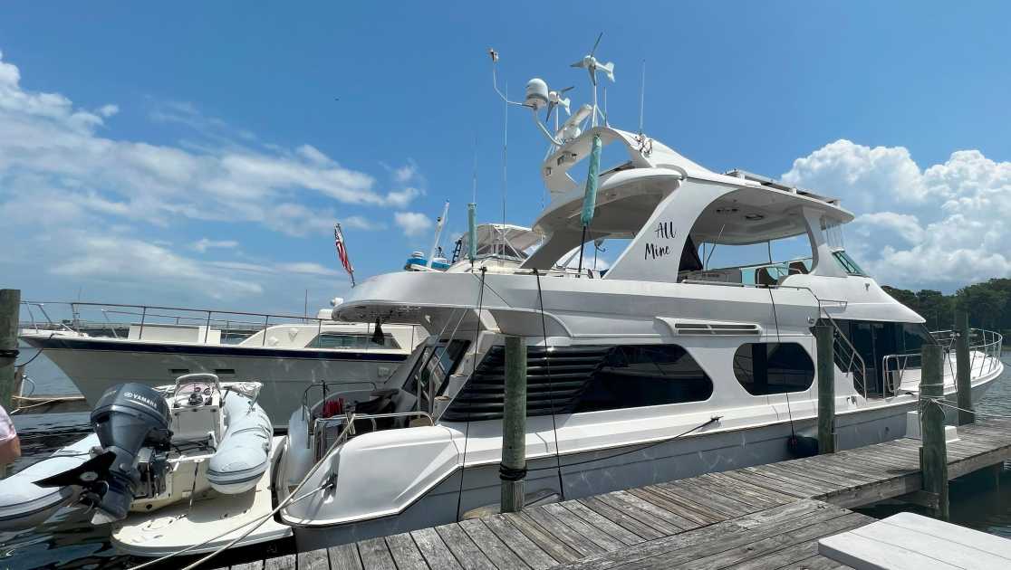 2009 Bluewater 65 legacy