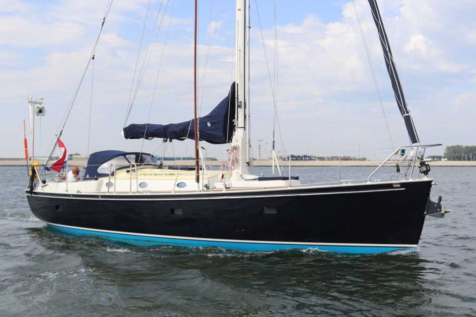 2010 Cheoy Lee 37 lapwing