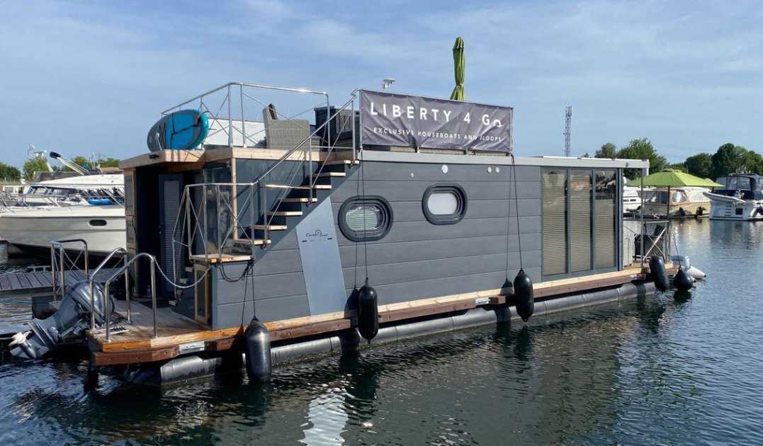 2022 Liberty 400 per direct houseboat