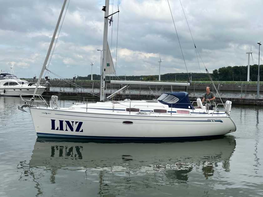 2006 Bavaria 33 cruiser