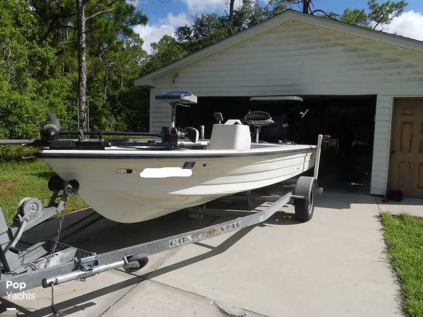 1997 Hewes redfisher 18
