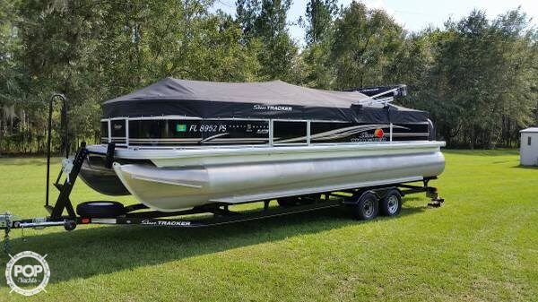 2014 Sun Tracker party barge 24 dlx xp3 tritoon