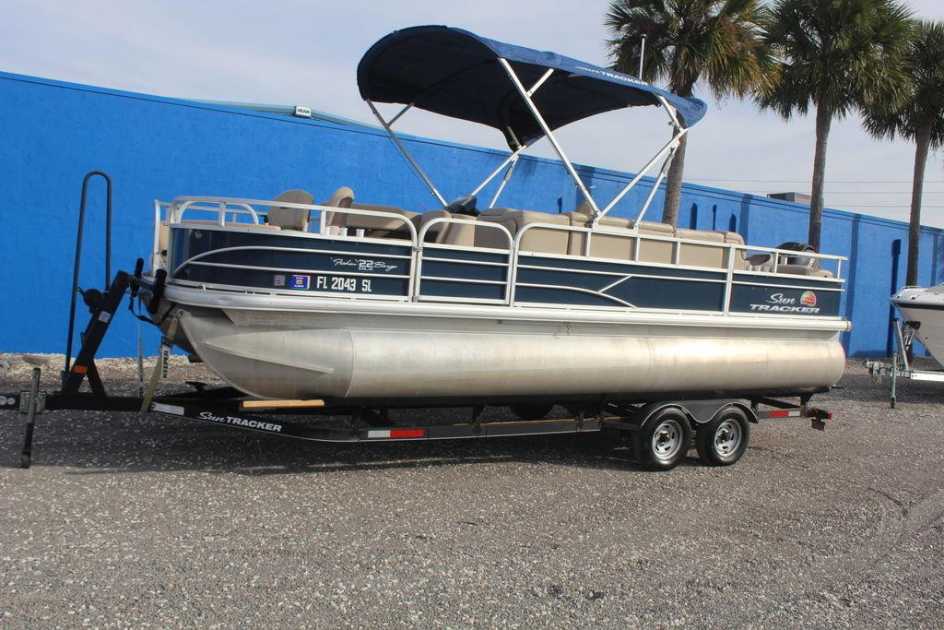 2019 Sun Tracker fishin' barge® 22 dlx