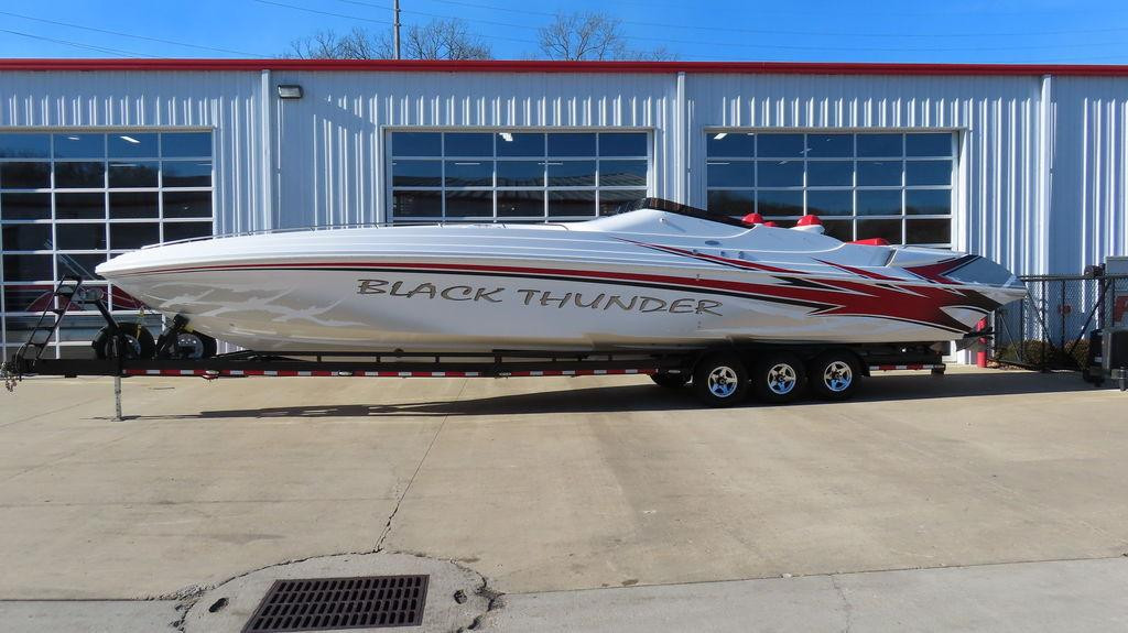 2004 Black Thunder 460